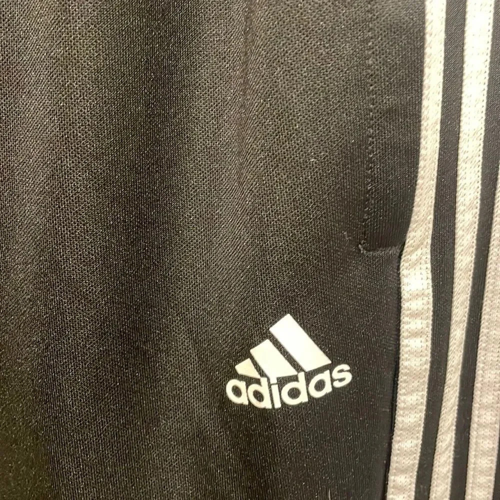 Adidas kids sweatpants - Picture 4 of 16